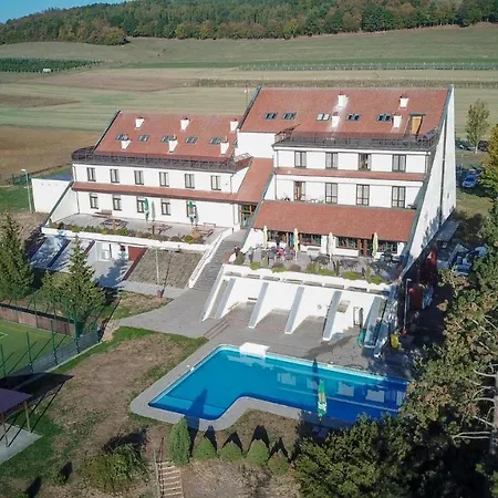 Hotel Berounka *